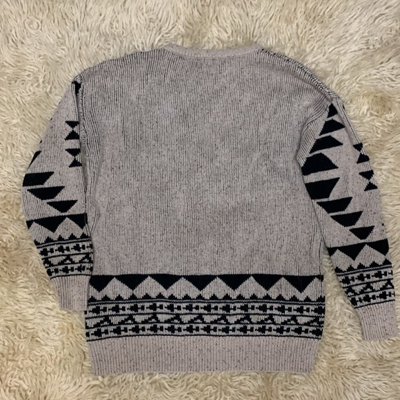 Aztec Sweater - Picture 4 of 4
